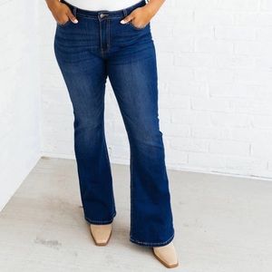 Judy Blue Throwback Flare Jeans NWT
